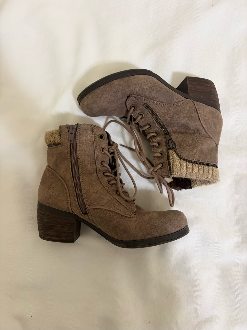 WHITE MOUNTAIN TAUPE FAUX SUEDE LACE UP ANKLE BOOTS WOMENS 6